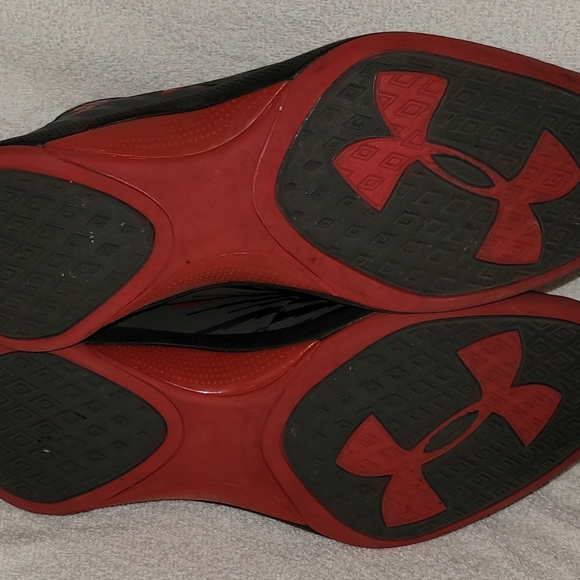 Women's Size 10.5 Under Armour Black Leather HighTop Basketball Shoes-Court Only - Picture 12 of 14